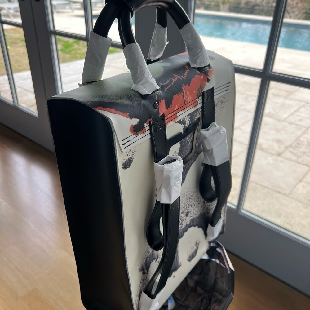 DR MARTINS TATE MUSEUM LEATHER BACKPACK - Picture 11 of 14